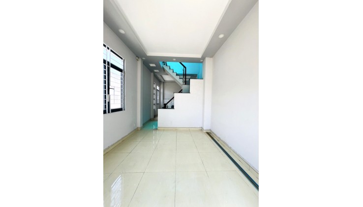Hiếm Bán Nhà 2 Tầng Mới Hèm Xe Hơi 60m2_5.5x11 Chỉ 4.5 tỷ Gần Chợ Thủ Đức Trường Thọ Vào Ở Ngay